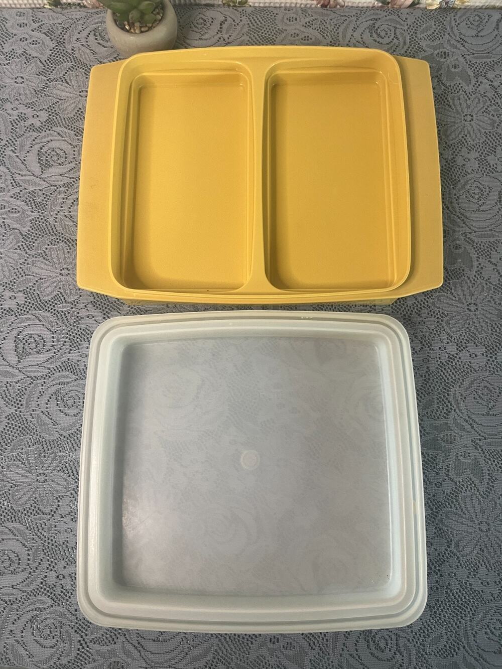 Vintage Tupperware Deviled Egg Keeper Carrier Base + Domed Lid Harvest Gold